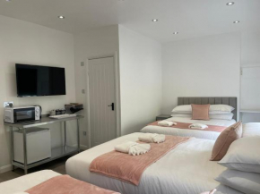Araan House Hotel -Families and Couples Only
